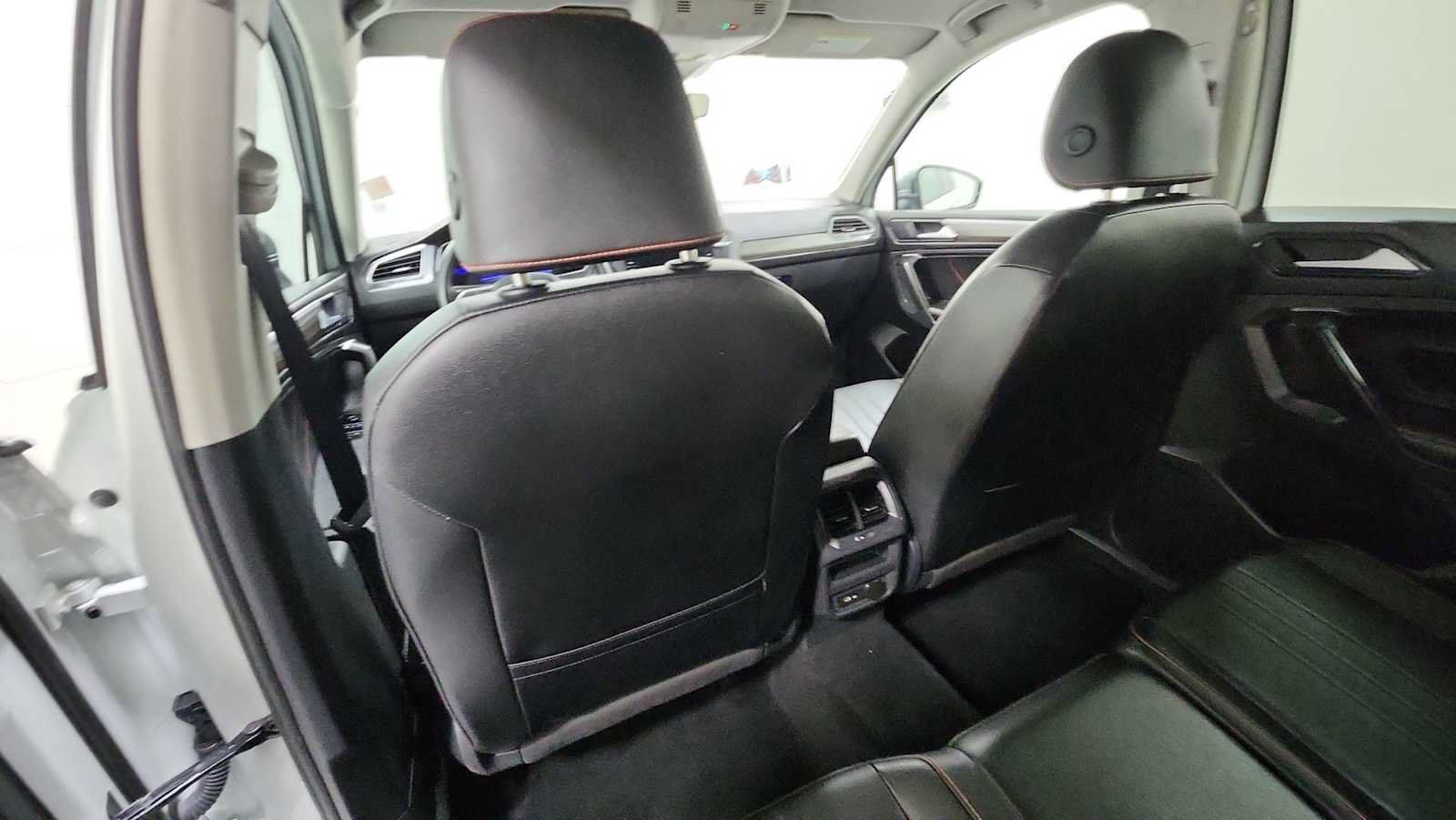 Used 2024 Volkswagen Tiguan Wolfsburg Edition AWD/4WD image 25