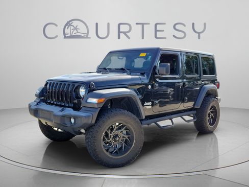 Used 2020 Jeep Wrangler Unlimited Sport AWD/4WD image 1