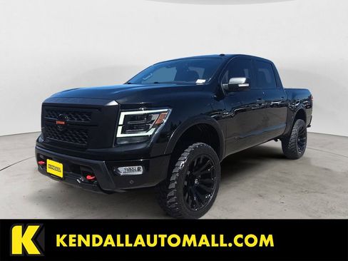 Used 2021 Nissan Titan PRO-4X w/ Pro-4x Convenience Package AWD/4WD image 1