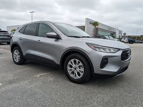 Used 2024 Ford Escape Active w/ Tech Pack #2 image 2