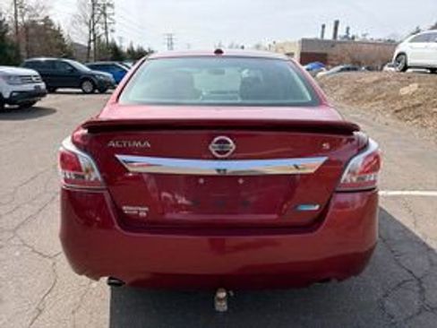 Used 2014 Nissan Altima 2.5 S w/ Sport Value Package image 6