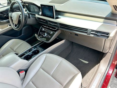 Used 2021 Lincoln Corsair Standard image 28