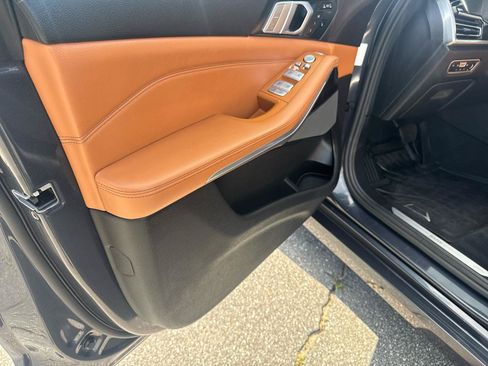 Used 2019 BMW X7 xDrive40i w/ Premium Package AWD/4WD image 24