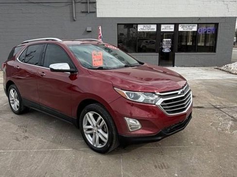 Used 2019 Chevrolet Equinox Premier image 2