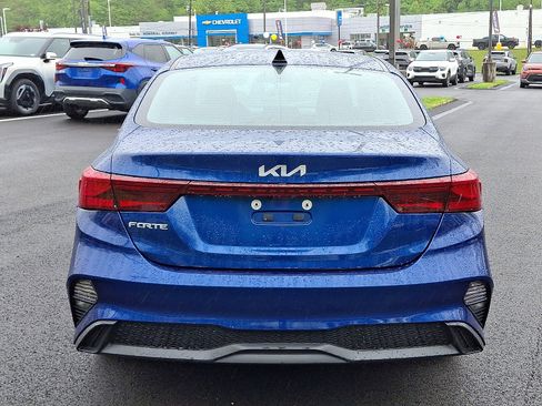 Used 2023 Kia Forte LXS FWD image 5