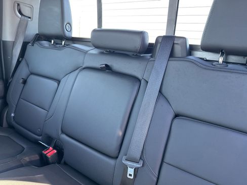 Used 2020 Chevrolet Silverado 1500 RST AWD/4WD image 25