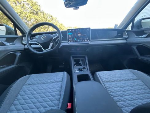 New 2026 Volkswagen Tiguan S FWD image 10