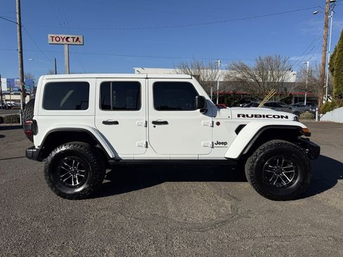 Used 2024 Jeep Wrangler Unlimited Rubicon image 10