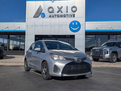 Used 2015 Toyota Yaris L image 1