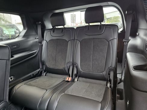 New 2025 Jeep Grand Cherokee L Altitude image 27