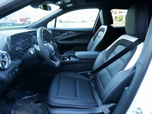 New 2025 Chevrolet Blazer EV LT w/ Super Cruise Package image 9