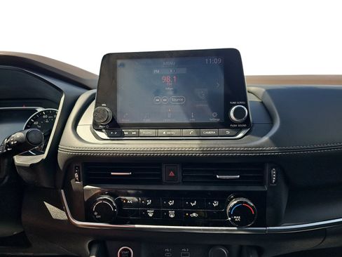 Used 2021 Nissan Rogue S AWD/4WD image 17