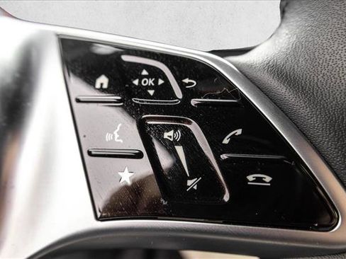 Used 2023 Mercedes-Benz GLC 300 4MATIC image 16