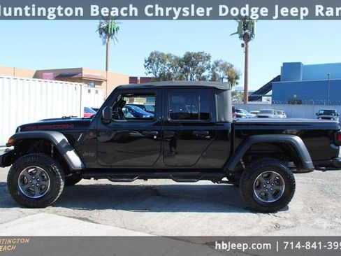 Used 2022 Jeep Gladiator Rubicon w/ Cold Weather Group image 7