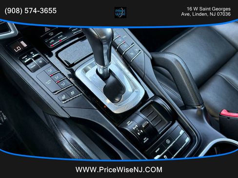 Used 2017 Porsche Cayenne Platinum Edition image 20
