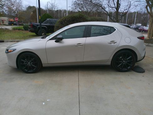 Used 2024 MAZDA MAZDA3 s image 8