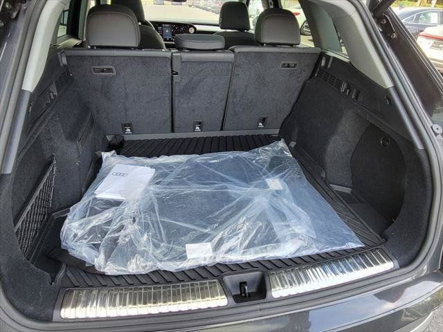 Certified 2025 Audi Q5 Premium AWD/4WD image 9
