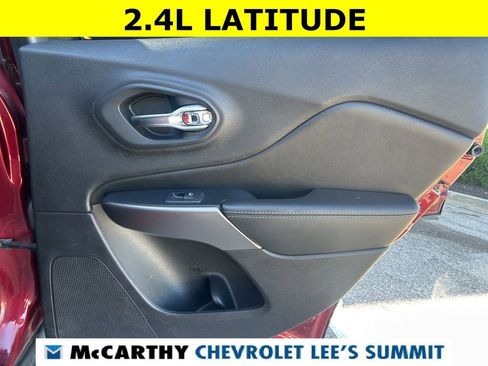 Used 2019 Jeep Cherokee Latitude w/ Popular Appearance Group image 36