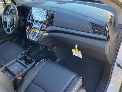 New 2026 Honda Odyssey Elite image 10