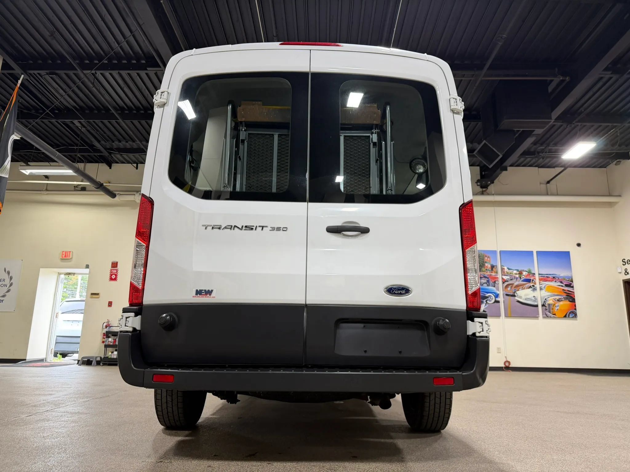 Used 2015 Ford Transit 350 XL RWD image 19