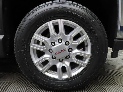 Used 2022 GMC Sierra 2500 SLE image 8