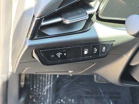 Used 2023 Kia Niro EX FWD image 32