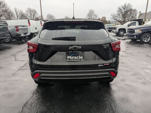 New 2026 Chevrolet Trax RS w/ Sunroof Package image 8