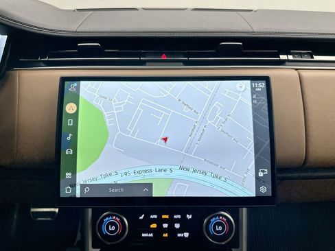 Certified 2023 Land Rover Range Rover SE AWD/4WD image 29