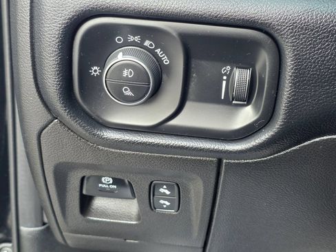 Used 2021 RAM 1500 Big Horn AWD/4WD image 14