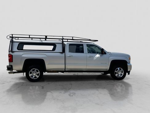 Used 2015 GMC Sierra 3500 SLE w/ SLE Preferred Package AWD/4WD image 9