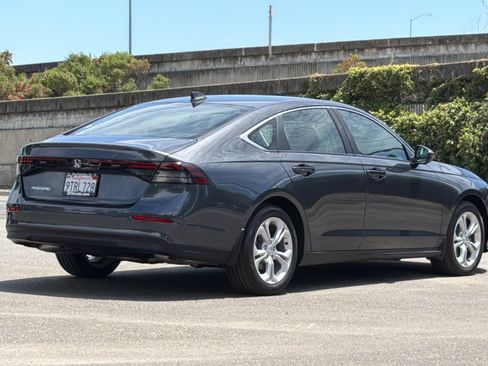 Used 2025 Honda Accord LX image 4