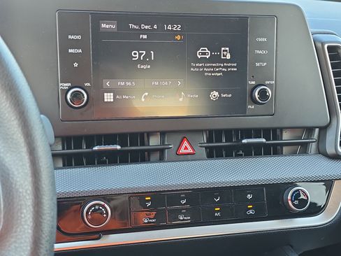 Used 2024 Kia Sportage LX image 15