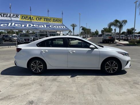 Used 2024 Kia Forte LXS FWD image 9