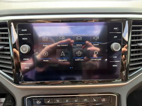 Used 2022 Volkswagen Atlas SEL AWD/4WD image 27