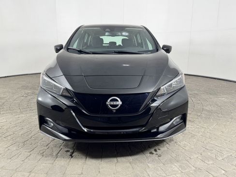 Used 2025 Nissan Leaf SV Plus image 2