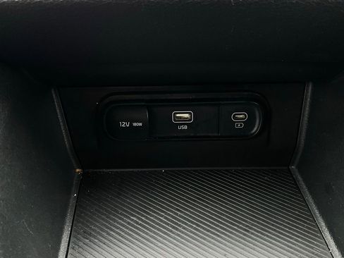 Used 2025 Kia Sportage LX image 24
