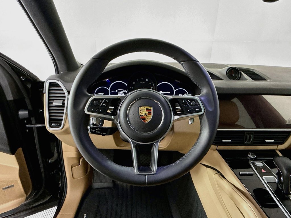 Certified 2023 Porsche Cayenne AWD/4WD image 12