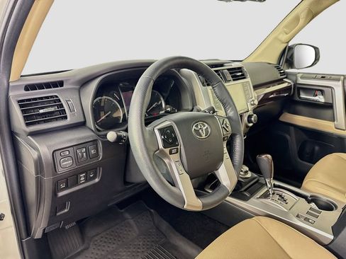 Used 2023 Toyota 4Runner Limited AWD/4WD image 9