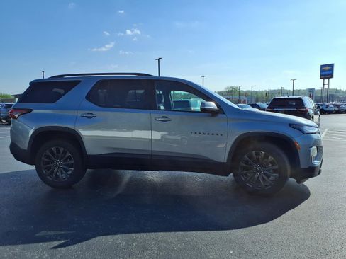 Used 2023 Chevrolet Traverse RS AWD/4WD image 37