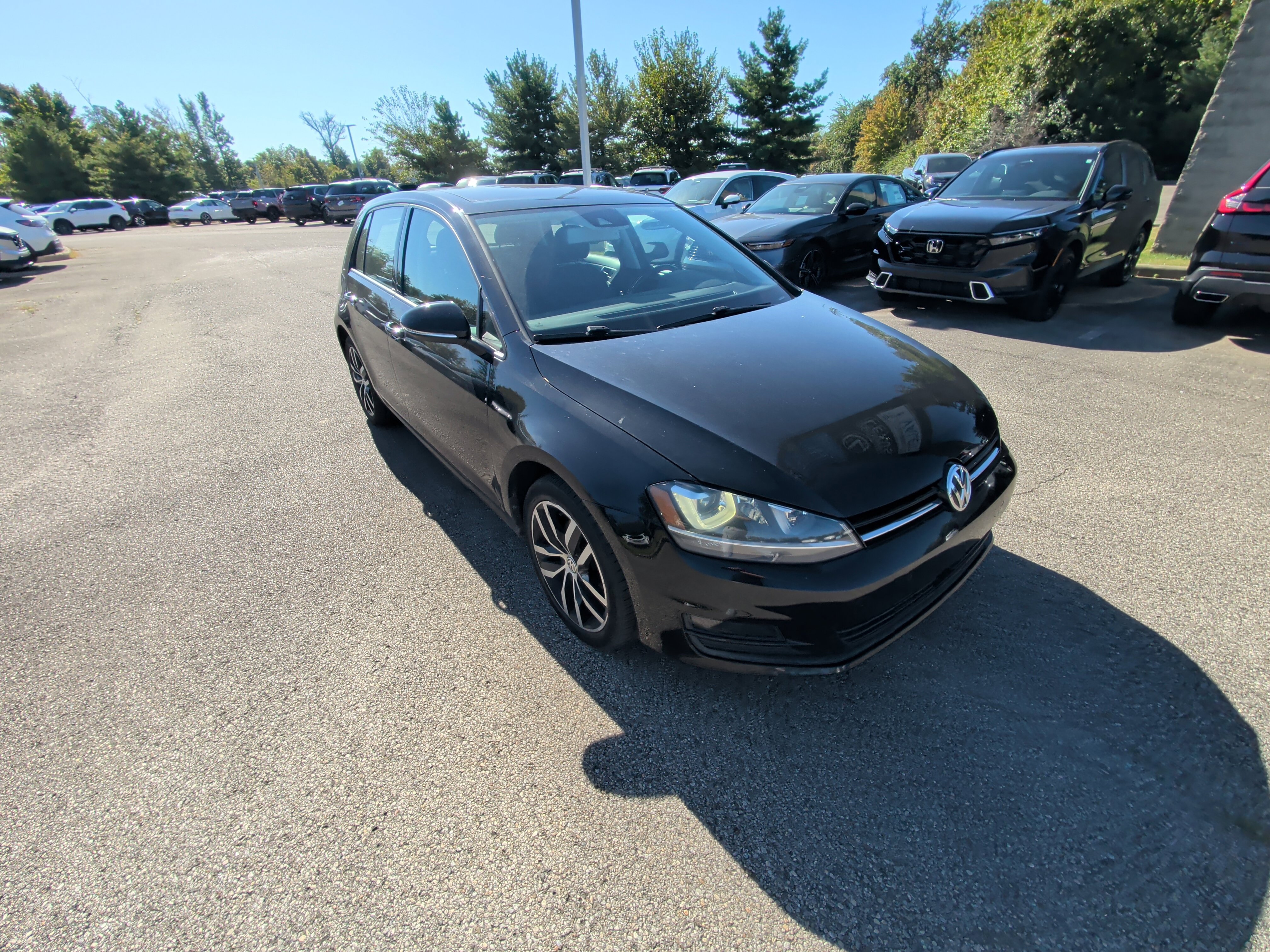 Used 2016 Volkswagen Golf S FWD image 15