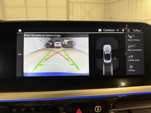 Used 2024 BMW Z4 M40i w/ Premium Package image 41