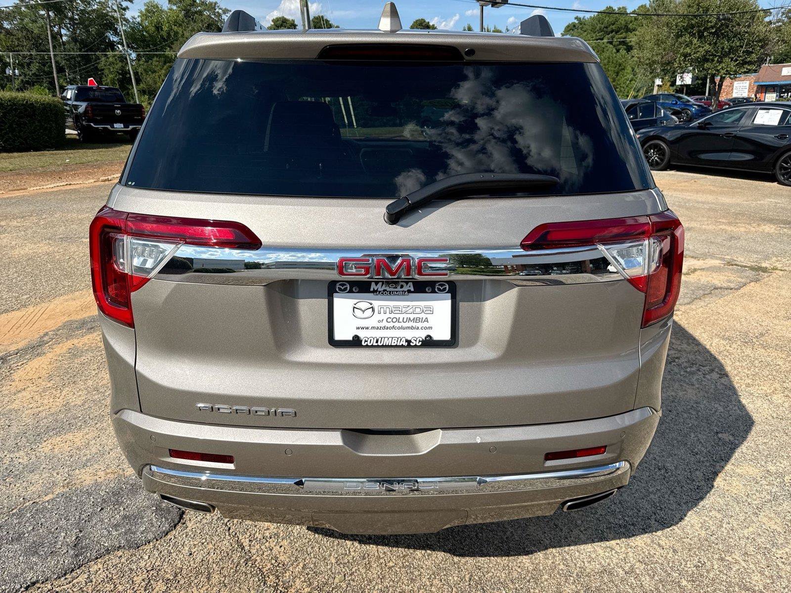 Used 2022 GMC Acadia Denali FWD image 23