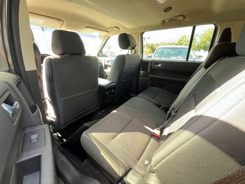 Used 2014 Ford Flex SE image 9