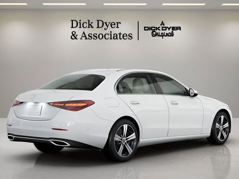 Used 2025 Mercedes-Benz C 300 Sedan image 10