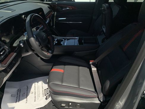 New 2026 Chevrolet Traverse RS AWD/4WD image 10