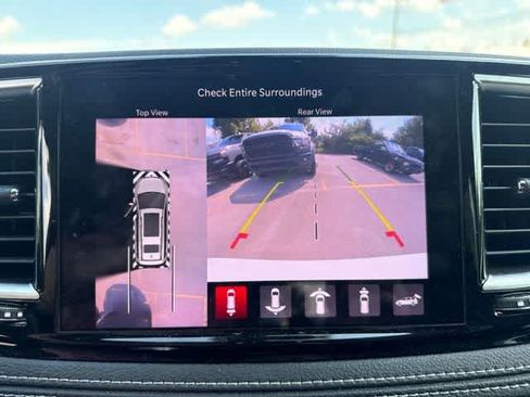 Used 2022 Chrysler Pacifica Limited w/ Uconnect Theater Family Group AWD/4WD image 15