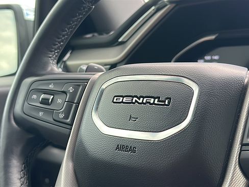 Used 2024 GMC Sierra 1500 Denali image 30