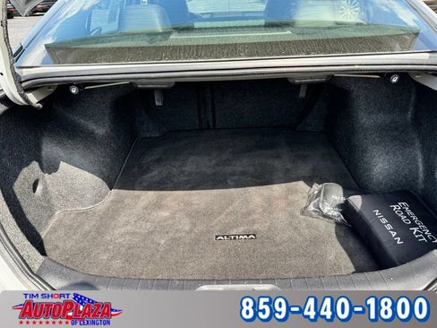 Used 2023 Nissan Altima 2.5 SR FWD image 37