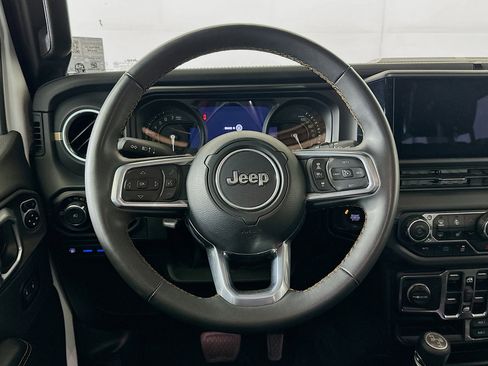 Used 2024 Jeep Wrangler Sahara w/ Technology Group image 18