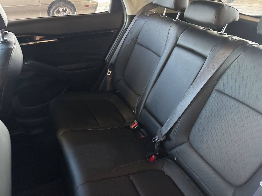 Used 2022 Kia Seltos EX AWD/4WD image 5